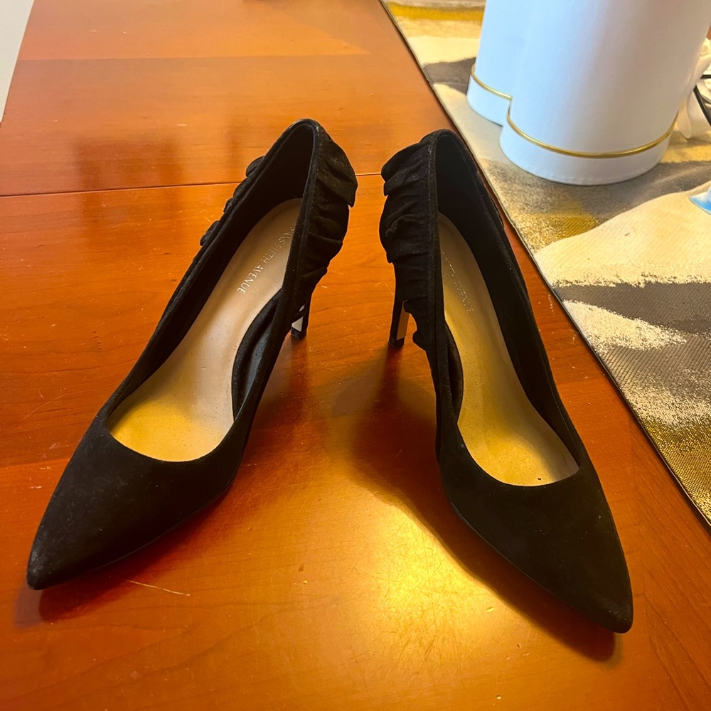 Saks Fifth Avenue Pumps